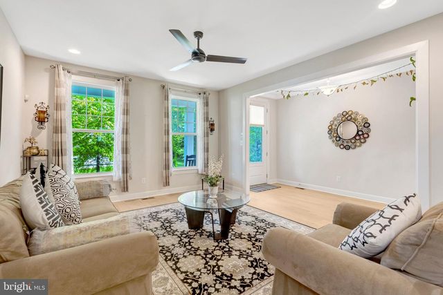 11413 WOODRUSH CT, Fairfax, VA 22030