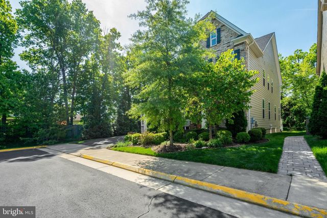 11413 WOODRUSH CT, Fairfax, VA 22030