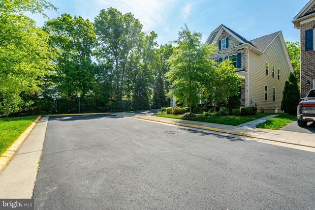 11413 WOODRUSH CT, Fairfax, VA 22030