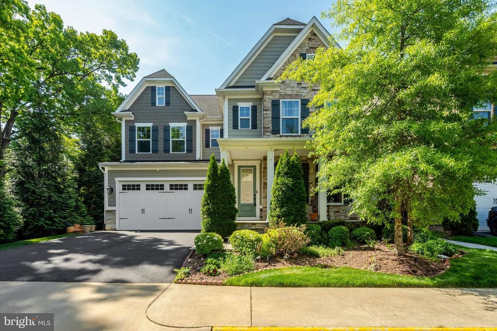11413 WOODRUSH CT, Fairfax, VA 22030