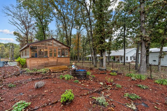 3164 S 124th Road, Flemington, MO 65650