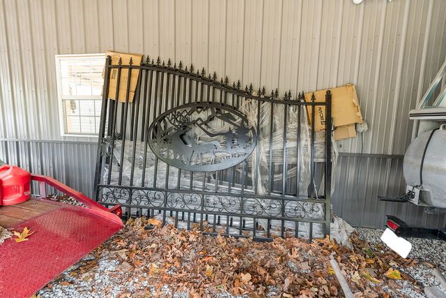 3164 S 124th Road, Flemington, MO 65650