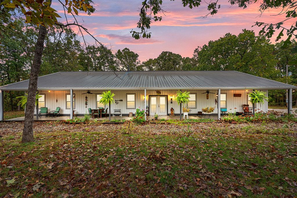 3164 S 124th Road, Flemington, MO 65650