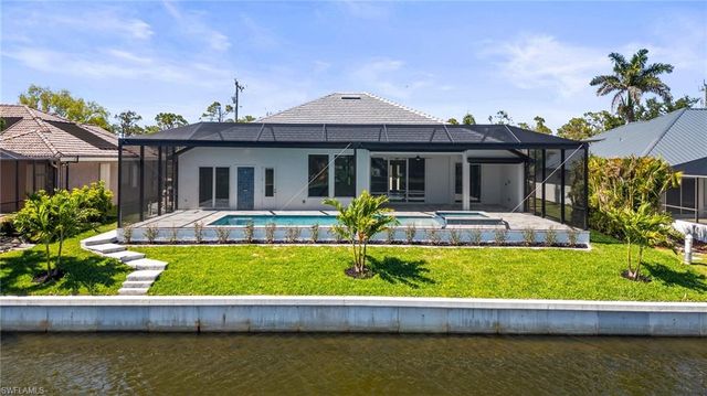 2304 SW 38th TER, Cape Coral, FL 33914