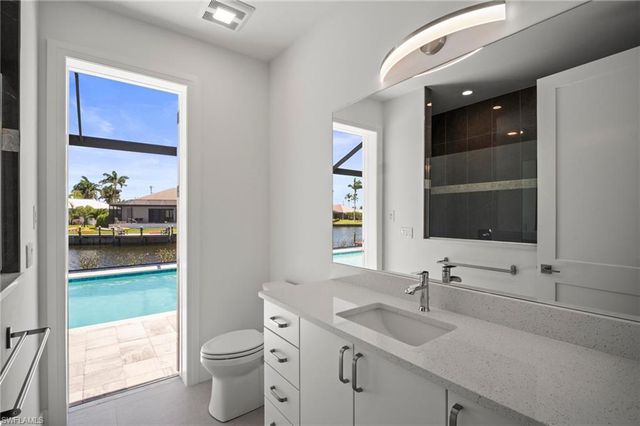 2304 SW 38th TER, Cape Coral, FL 33914