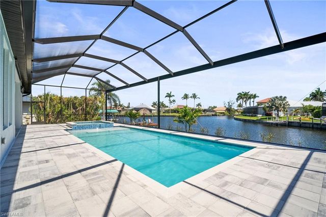 2304 SW 38th TER, Cape Coral, FL 33914