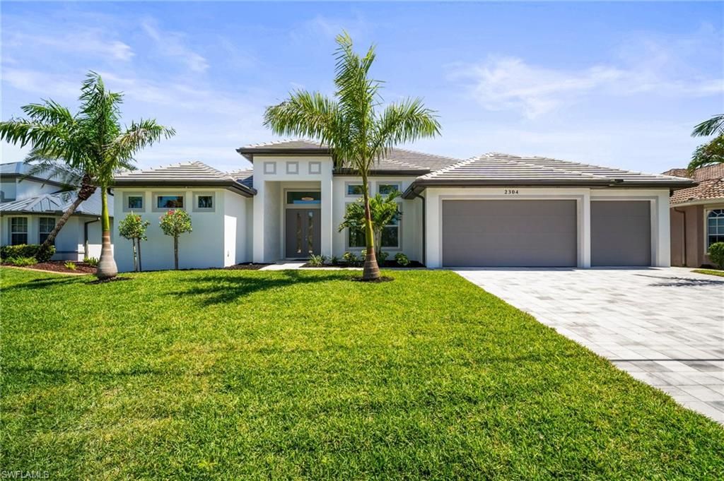 2304 SW 38th TER, Cape Coral, FL 33914