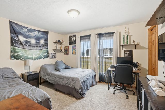 11847 Salyer Drive, Wheatfield, IN 46392