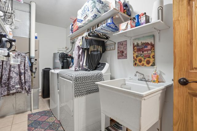 11847 Salyer Drive, Wheatfield, IN 46392