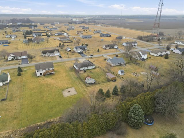 11847 Salyer Drive, Wheatfield, IN 46392