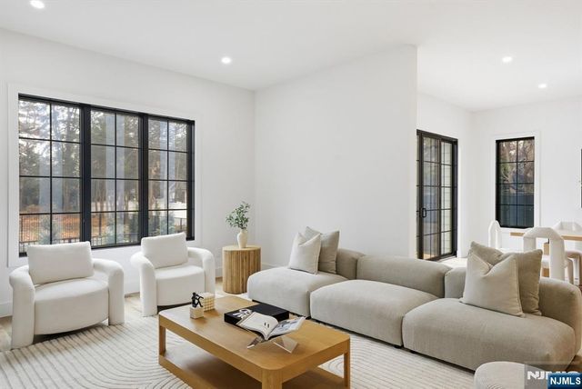 5 Cedar Court, Demarest, NJ 07627