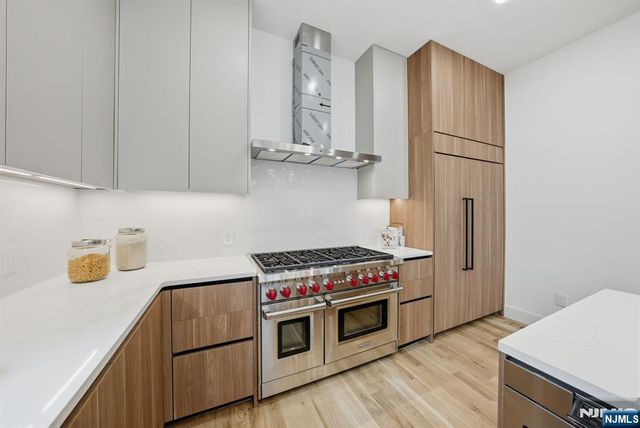 5 Cedar Court, Demarest, NJ 07627