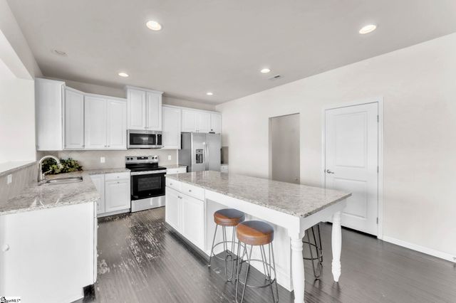 328 Bucklebury Road, Greer, SC 29651