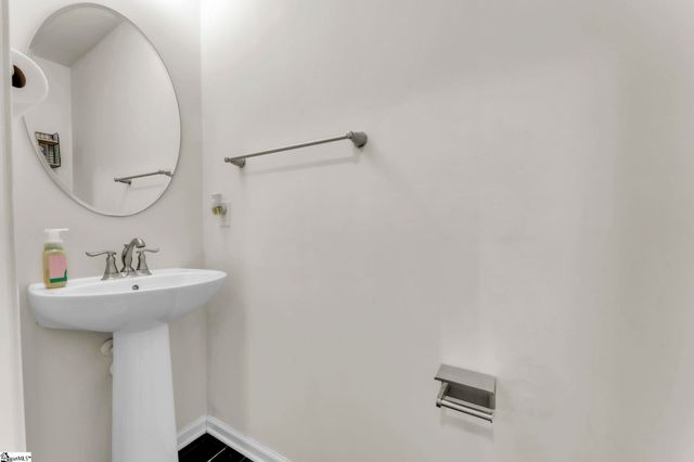 328 Bucklebury Road, Greer, SC 29651