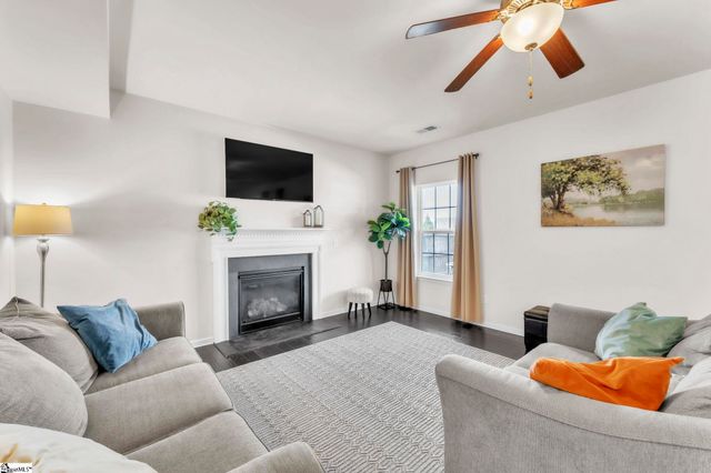 328 Bucklebury Road, Greer, SC 29651