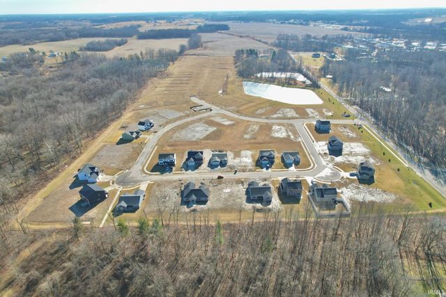 810 Knights Crossing, Kendallville, IN 46755