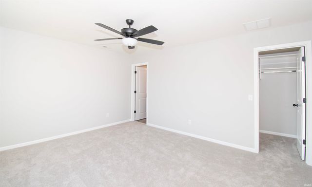 810 Knights Crossing, Kendallville, IN 46755