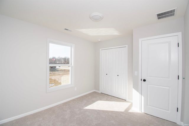 810 Knights Crossing, Kendallville, IN 46755