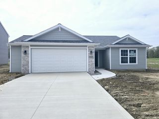 810 Knights Crossing, Kendallville, IN 46755
