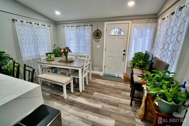 193 Old Road, Sewaren, NJ 07077