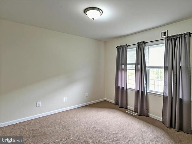 5616 KOLB ST, Capitol Heights, MD 20743