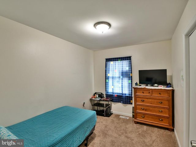 5616 KOLB ST, Capitol Heights, MD 20743