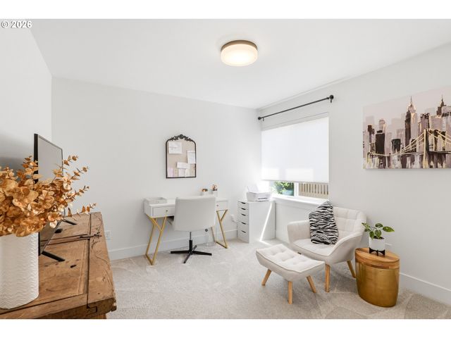 8907 Sw HARMON Ln, Portland, OR 97225