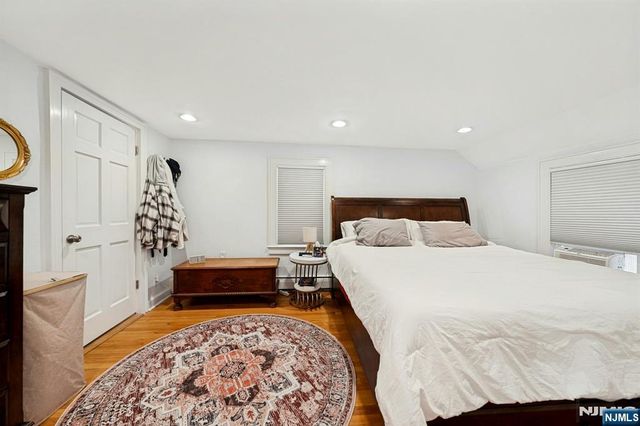 76 Prospect Street, Midland Park, NJ 07432
