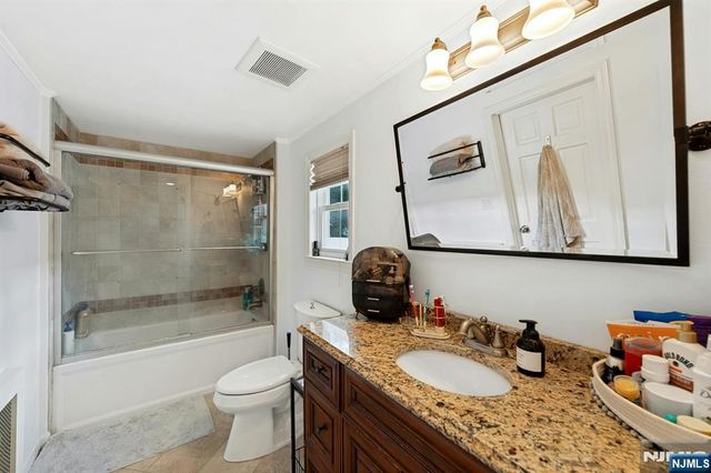 76 Prospect Street, Midland Park, NJ 07432