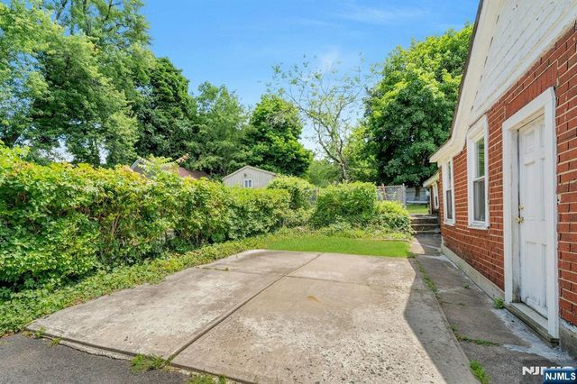 76 Prospect Street, Midland Park, NJ 07432