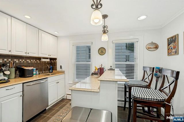 76 Prospect Street, Midland Park, NJ 07432