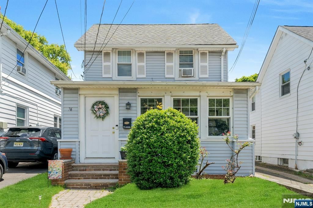 76 Prospect Street, Midland Park, NJ 07432