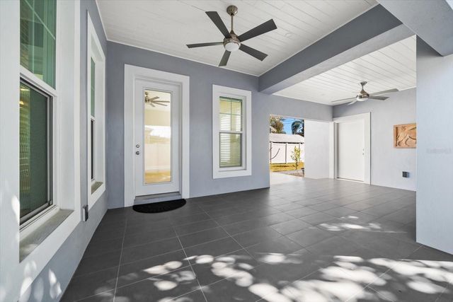 1120 24TH AVENUE N, St Petersburg, FL 33704