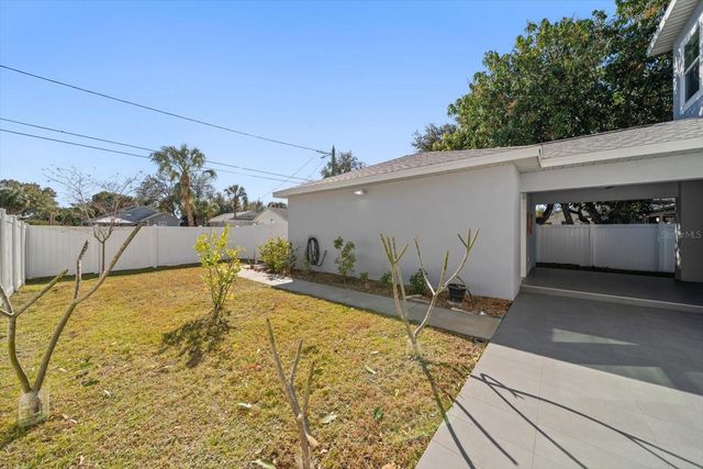 1120 24TH AVENUE N, St Petersburg, FL 33704