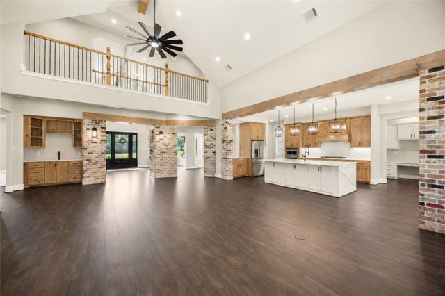 41 Paulsel Road, Huntsville, TX 77340