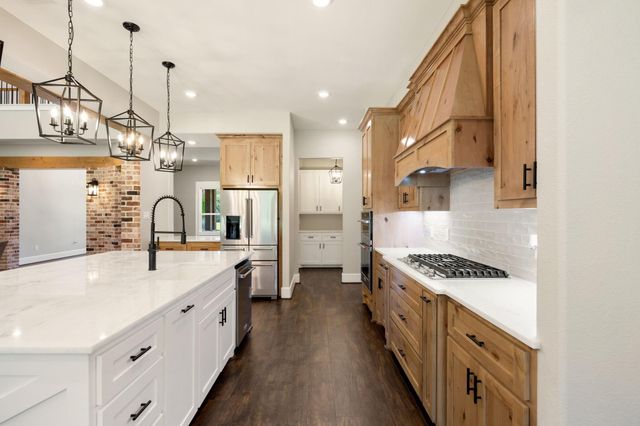 41 Paulsel Road, Huntsville, TX 77340