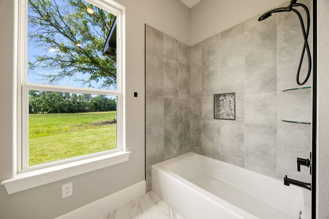 41 Paulsel Road, Huntsville, TX 77340