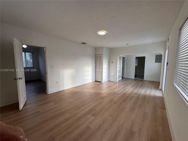 131 NW 32nd Ct #133, Miami, FL 33125
