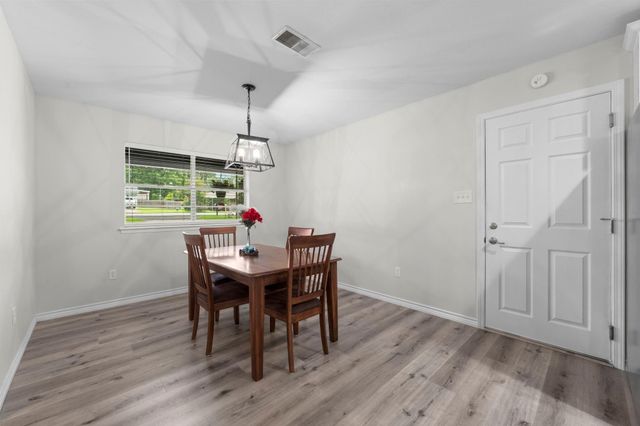 209 Summit Drive, Conroe, TX 77303