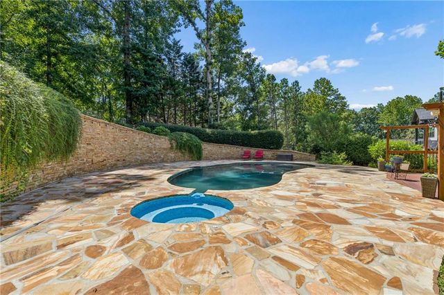 385 Pandemar Trail, Lawrenceville, GA 30043