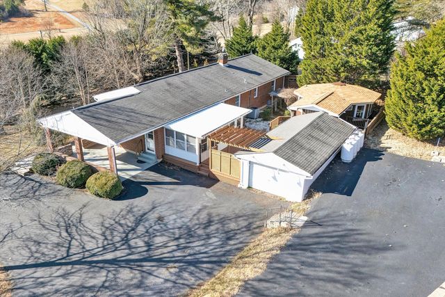 1944 Blue Ridge Springs RD, Blue Ridge, VA 24064