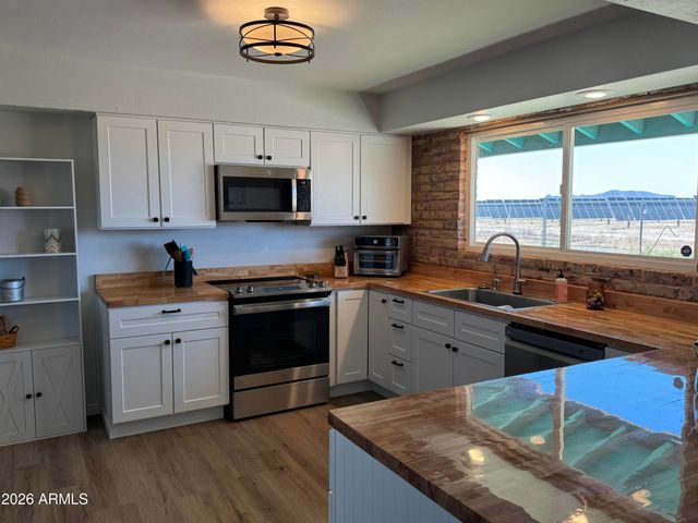 51101 W BUCKEYE Road, Tonopah, AZ 85354