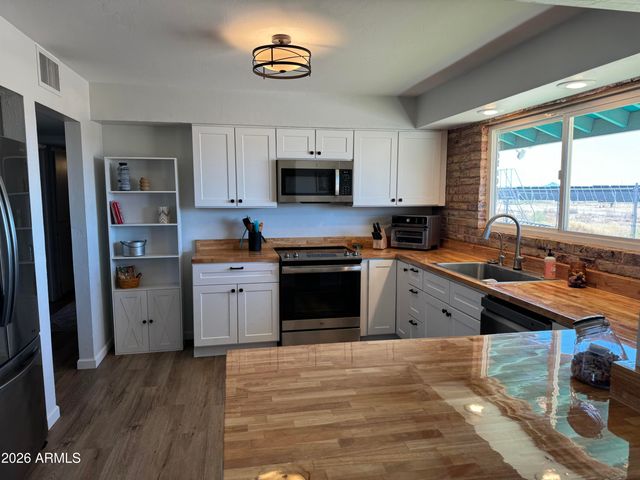 51101 W BUCKEYE Road, Tonopah, AZ 85354