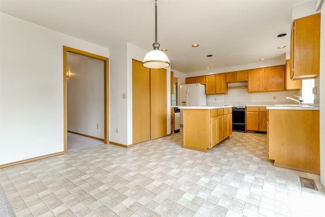 7415 92nd Avenue Ct SW, Lakewood, WA 98498