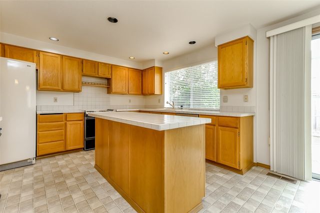 7415 92nd Avenue Ct SW, Lakewood, WA 98498