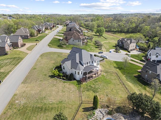 600 Mossy Pt, Mount Juliet, TN 37122