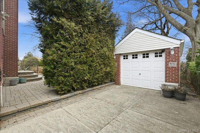 175 Locust Street, Floral Park, NY 11001