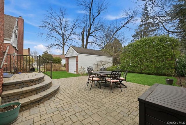 175 Locust Street, Floral Park, NY 11001