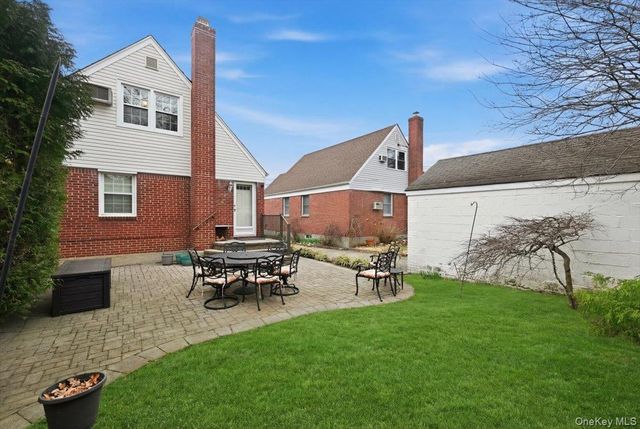 175 Locust Street, Floral Park, NY 11001