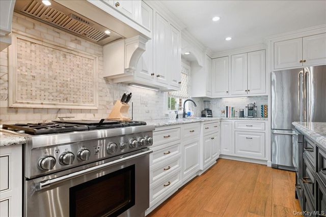 175 Locust Street, Floral Park, NY 11001
